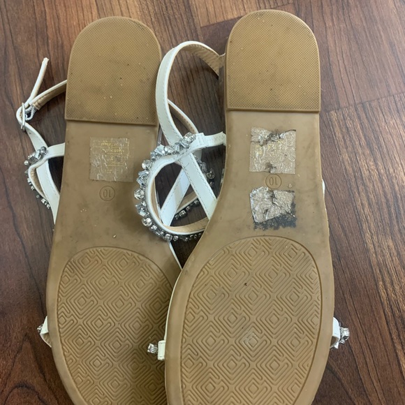 Size 10 white sandals with stones - Picture 2 of 2